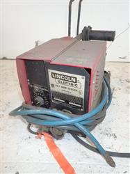 Image LINCOLN ELECTRIC LN-7 Wire Feeder - 1 from Bid-on-Equipment.com