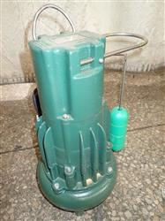 Image ZOELLER CO D284-C Submersible Pump - 1 from Bid-on-Equipment.com