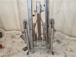 Image VERMETTE 6515 Manual Roll Lift - 2 from Bid-on-Equipment.com