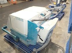 Image TENNANT 1186 Electric Scrubber - 4 from Bid-on-Equipment.com