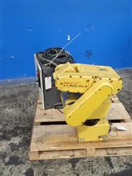 Image FANUC LR MATE 100IB Robot - 1 from Bid-on-Equipment.com
