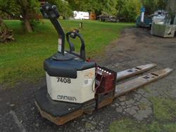 Image CROWN PE3540-80 Ride On Double Electric Pallet Jack - 8000 Pound - 1 from Bid-on-Equipment.com