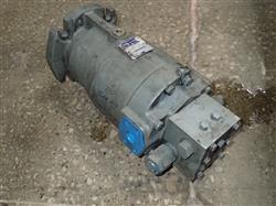 Image SOVER SUNDSTRAND 23-3036 Hydraulic Motor/Pump - 2 from Bid-on-Equipment.com
