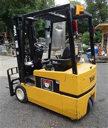 Image YALE Electric Fork Lift - 2 from Bid-on-Equipment.com