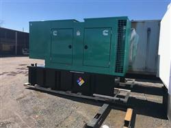 Image 200 kW CUMMINS Diesel Generator  - 1 from Bid-on-Equipment.com