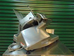 Image HOBART 2612 Manual Slicer - 2 from Bid-on-Equipment.com
