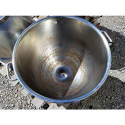 Image 80 Qt. HOBART VML 80 Mixing Bowls - Lot of Three Bowls - 4 from Bid-on-Equipment.com