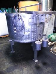 Image 30 Gallon Stainless Steel Tank with Infeed Pipe and Weighs - 1 from Bid-on-Equipment.com