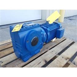 Image 5.4 HP SEW EURODRIVE Helical Wormgear Gearmotor - 4 from Bid-on-Equipment.com