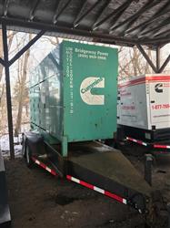 Image 200 kW CUMMINS ONAN Mobile Diesel Generator - 1 from Bid-on-Equipment.com