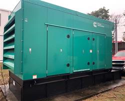 Image 300 kW CUMMINS/ONAN Diesel Generator - 2 from Bid-on-Equipment.com