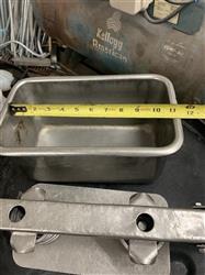 Image Lot of 600 Ham Mold with Lids - 3 from Bid-on-Equipment.com