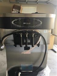 Image TAYLOR C723 Ice Cream Machine - 2 from Bid-on-Equipment.com
