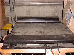 Image METTLER TOLEDO Platform Scale - 500 Lbs, 24 X 24in - 1 from Bid-on-Equipment.com