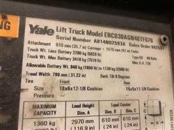 Image YALE Electric Forklift with Charger - 2 from Bid-on-Equipment.com