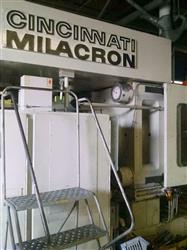 Image CINCINNATI Injection Molding Machine - 700 Ton, 110 oz. - 3 from Bid-on-Equipment.com