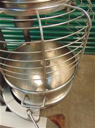 Image 60 Qt. HOBART H600T Mixer - 3 from Bid-on-Equipment.com