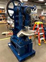 Image STOKES 575 R1 Tablet Press - 6 from Bid-on-Equipment.com