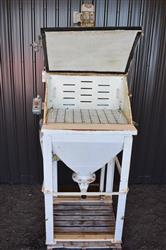Image Tote / Bag Dumping Station with Dust Collector - 5 from Bid-on-Equipment.com