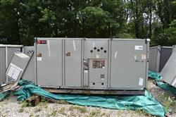 Image 17.5 Ton TRANE DX Cooling Rooftop Unit - 2 from Bid-on-Equipment.com