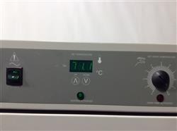Image VWR SCIENTIFIC 1545 Incubator - 3 from Bid-on-Equipment.com