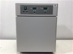 Image VWR 2310 Water Jacketed CO2 Incubator - 1 from Bid-on-Equipment.com