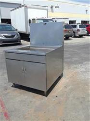 Image 34in PITCO 34PSS Donut Fryer - 4 from Bid-on-Equipment.com