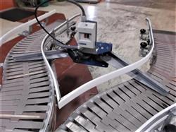 Image ARROWHEAD Dual Lane Slat Top Y Conveyor 10 Inches Wide with Lane Diverter - 2 from Bid-on-Equipment.com