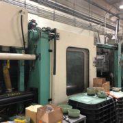 Image 375 Ton WILMINGTON Low-Pressure Structural Foam Injection Molding Machine - 3 from Bid-on-Equipment.com