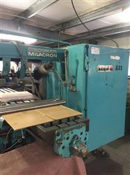 Image CINCINNATI MILACRON Series E Mill - 1 from Bid-on-Equipment.com