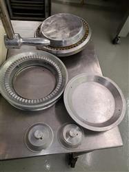 Image DIAL-O-MATIC Pie Crust Press - 5 from Bid-on-Equipment.com