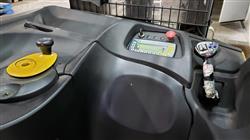 Image YALE Narrow Aisle Reach Forklift - 5 from Bid-on-Equipment.com