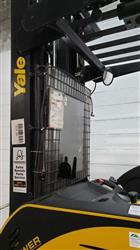 Image YALE Narrow Aisle Reach Forklift - 7 from Bid-on-Equipment.com