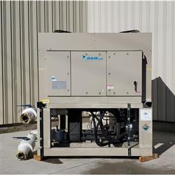 Image DAIKIN APPLIED AGZ070 Air-Cooled Water Chiller - 65 Ton - 2 from Bid-on-Equipment.com