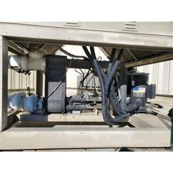 Image DAIKIN APPLIED AGZ070 Air-Cooled Water Chiller - 65 Ton - 5 from Bid-on-Equipment.com