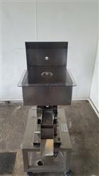 Image ERIEZ Tablet Feeder Mounted on Stainless Steel Cart - 12 from Bid-on-Equipment.com