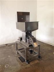 Image ERIEZ Tablet Feeder Mounted on Stainless Steel Cart - 2 from Bid-on-Equipment.com