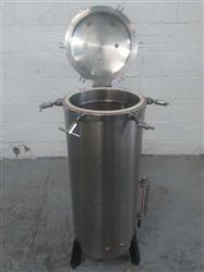 Image SUMI SM-360-A Vertical Autoclave - Stainless Steel - 2 from Bid-on-Equipment.com