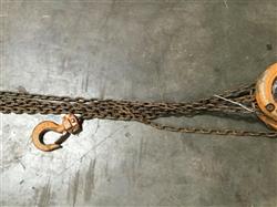Image 1.5 Ton HARRINGTON Chain Hoist - 6 from Bid-on-Equipment.com