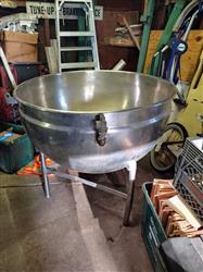 Image 60 Gallon B. H. HUBERT AND SONS Steam Jacketed Kettle - Stainless Steel - 5 from Bid-on-Equipment.com