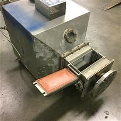 Image FABRICATION ASSOCIATES ERIEZ Material Receiver Hopper - Stainless Steel - 10 from Bid-on-Equipment.com