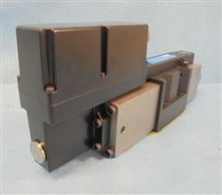 Image EATON VICKERS Proportional Directional Control Valve - 1 from Bid-on-Equipment.com