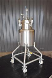 Image 25 Gallon SANI-FAB Vacuum Tank - 5 from Bid-on-Equipment.com