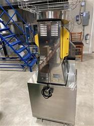 Image ZUMEX Speed Pro Tank Podium Commercial Juicer - 14 from Bid-on-Equipment.com