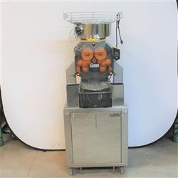 Image ZUMEX Speed Pro Tank Podium Commercial Juicer - 10 from Bid-on-Equipment.com