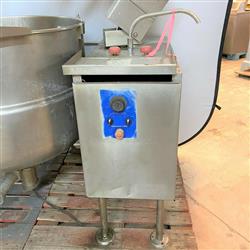 Image CLEVELAND RANGE MKDL-60-CC Steam Tilting Mixing Kettle - 2 from Bid-on-Equipment.com