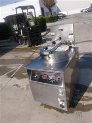 Image BKI Electric Pressure Fryer with Filter - Model FKM-F - 3 from Bid-on-Equipment.com