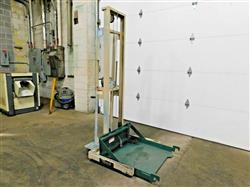 Image BEECH SQUARE D Breaker Lift Truck - 6 from Bid-on-Equipment.com