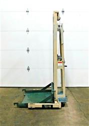 Image BEECH SQUARE D Breaker Lift Truck - 1 from Bid-on-Equipment.com