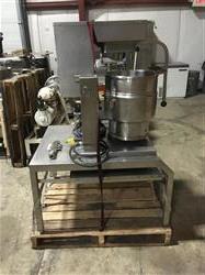 Image 20 Quart GROEN TDB/7-20 Electric Tilting Steam Kettle / Lab Mixer Agitation Capable - 1 from Bid-on-Equipment.com